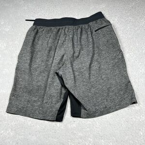 Lululemon Shorts Men’s Medium Gray Activewear Pull on Navy Workout Running